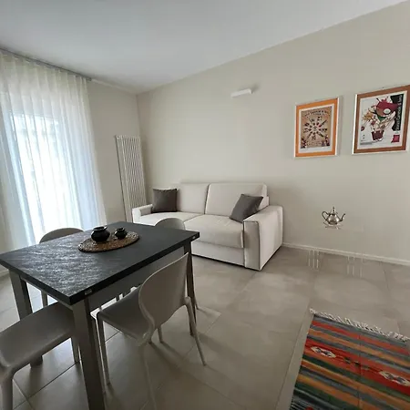 Апартаменты Myvilla - Corso M. D'azeglio, 59 Ивреа